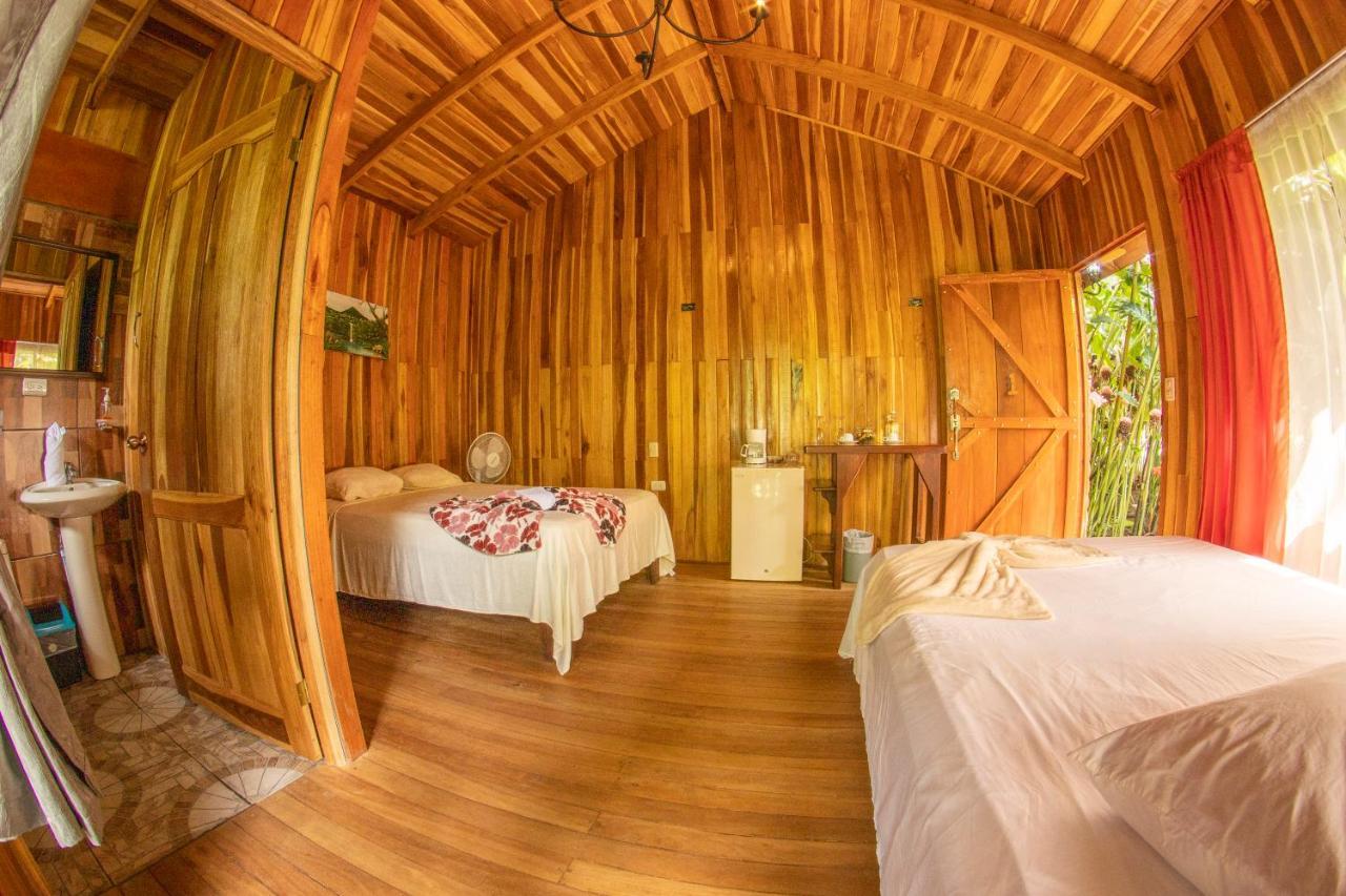 Arenal Rustic Lodge ラ・フォルトゥナ エクステリア 写真