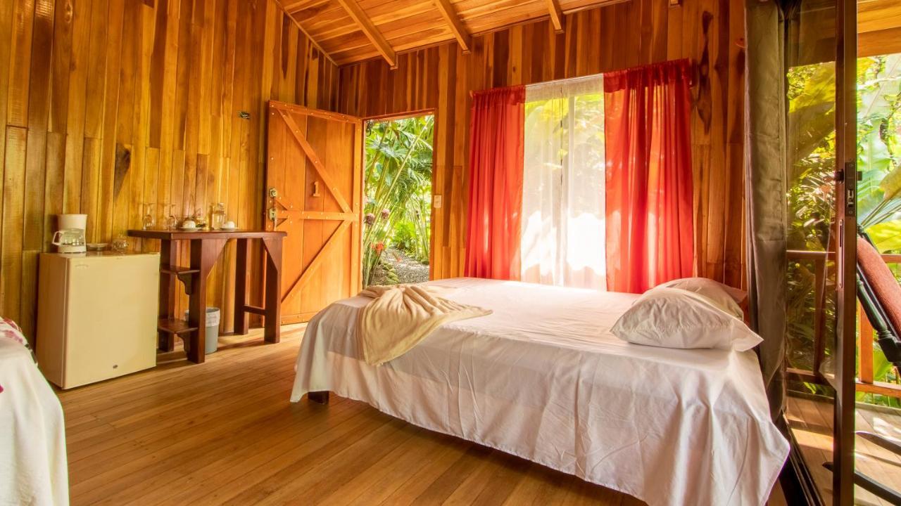 Arenal Rustic Lodge ラ・フォルトゥナ エクステリア 写真