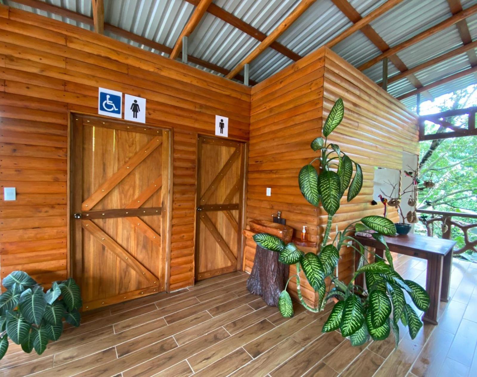 Arenal Rustic Lodge ラ・フォルトゥナ エクステリア 写真
