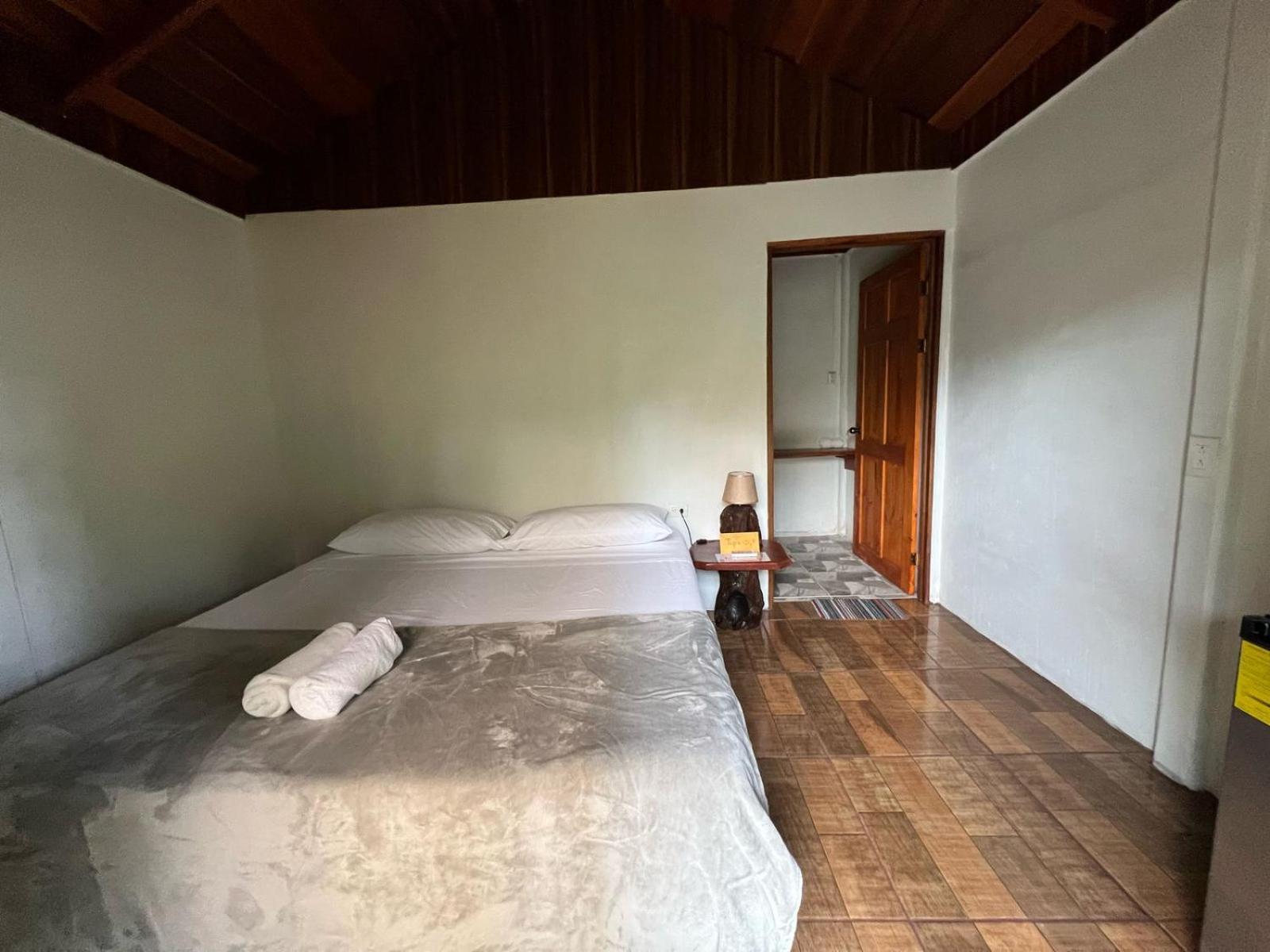 Arenal Rustic Lodge ラ・フォルトゥナ エクステリア 写真