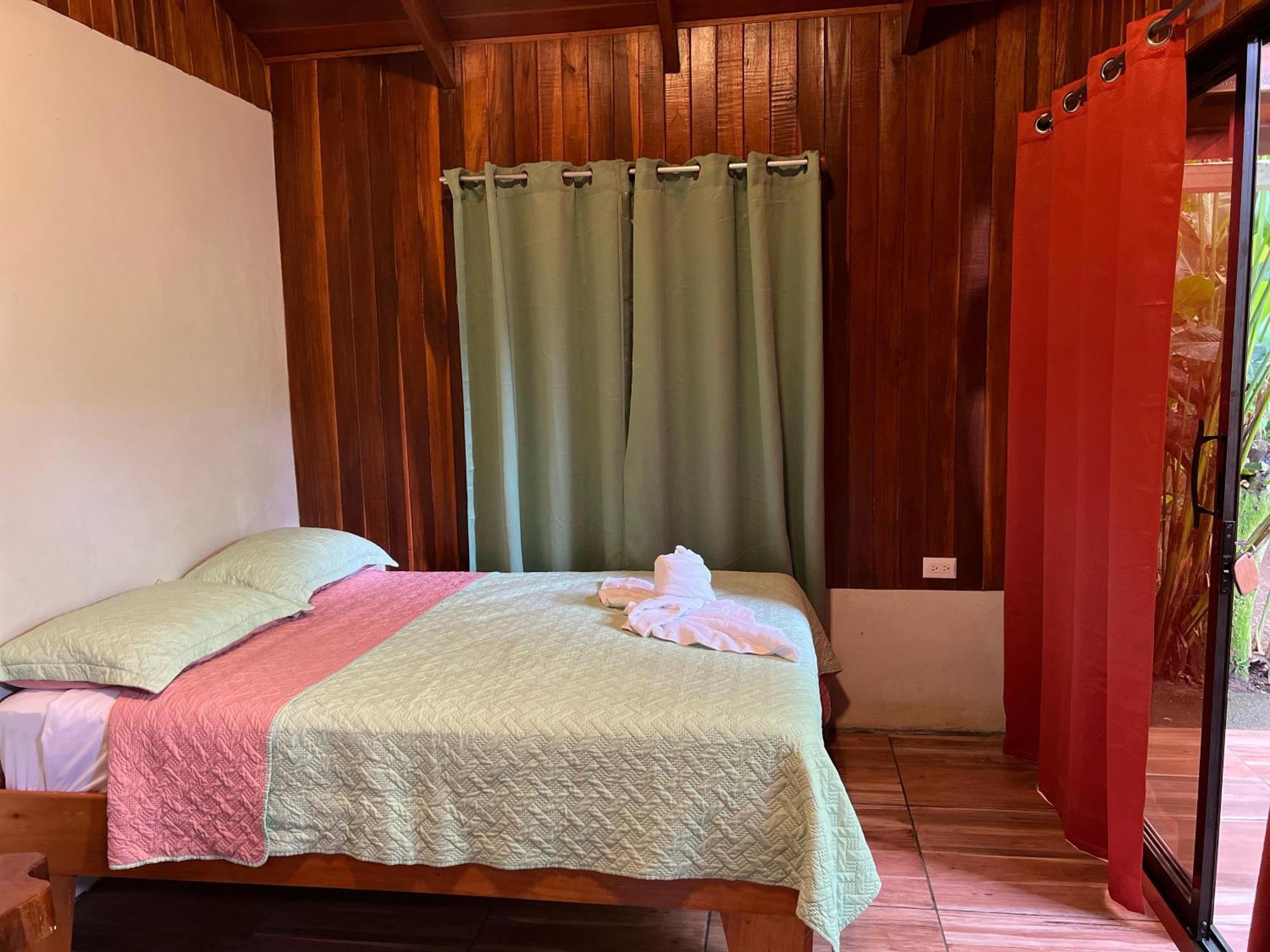 Arenal Rustic Lodge ラ・フォルトゥナ エクステリア 写真