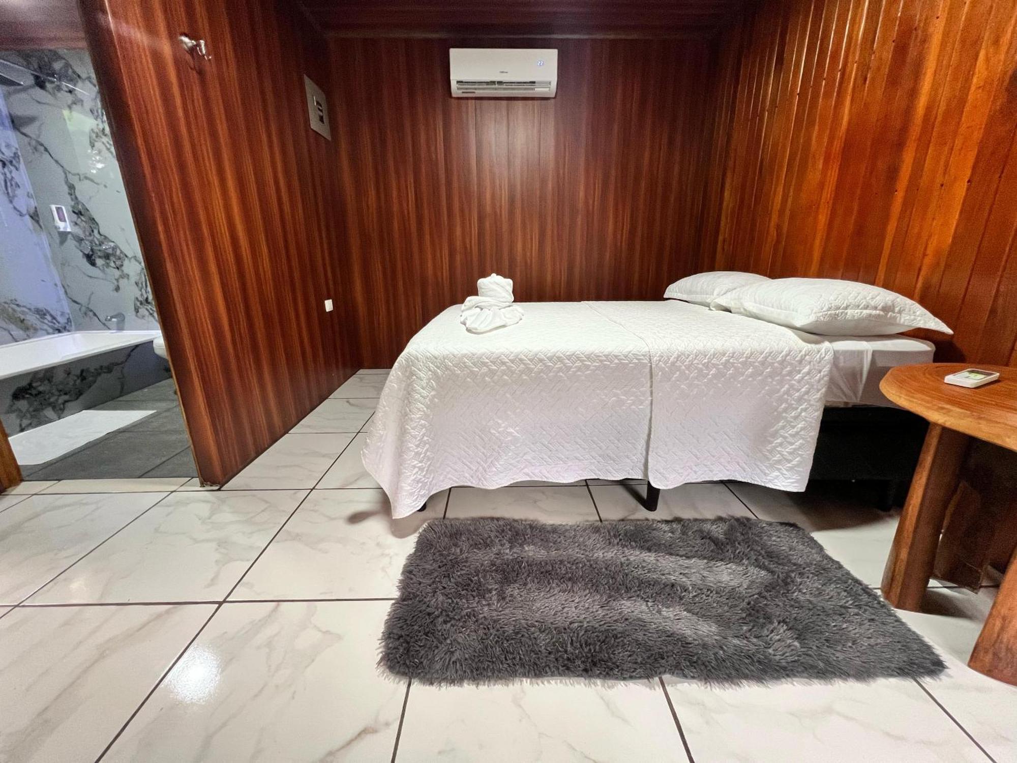 Arenal Rustic Lodge ラ・フォルトゥナ エクステリア 写真